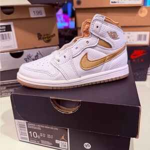 SOLD!!!! Nike Kids' Sneakers - White and Gold